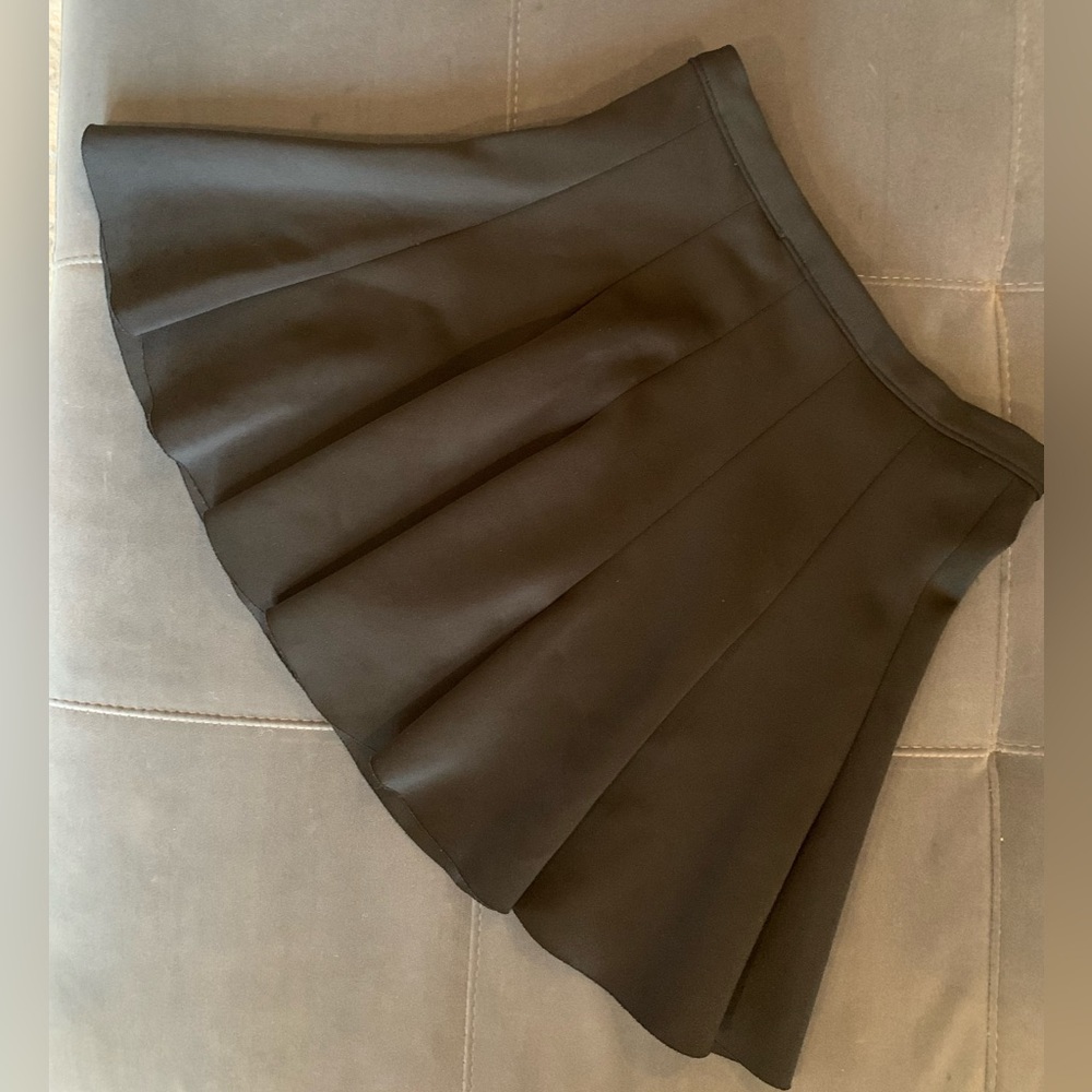 Abercrombie & Fitch Black Circle Skater Skirt-Medium - Picture 3 of 6